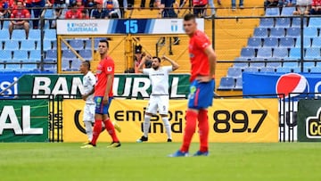 Los Cremas consiguieron una valiosa victoria en el s&uacute;per cl&aacute;sico al derrotar 2-0 a Municipal en la &uacute;ltima fecha del Torneo. Con los tres puntos aseguro repechaje.