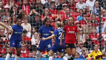 Emma Hayes destacó el nivel de Mayra para el título del Chelsea.