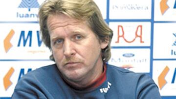 <b>EX-CULÉ.</b> El técnico granota es socio del Barcelona.