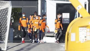 Jugadores del Valencia, en un entrenamiento.