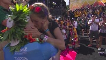 Lange gana el Ironman y lo primero que hace... ?es pedirle matrimonio a su novia!