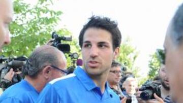 <b>ETERNA ESPERA. </b>Cesc sigue aguardando noticias del Barcelona