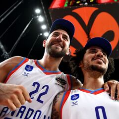 Un dragón de dos cabezas en plena marejada del Madrid