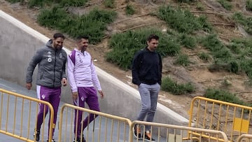 Pezzolano, entrenador del Real Valladolid, junto a Paulo André.