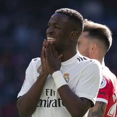 Vinicius le endosa una goleada al PSG con la PlayStation y presume de ello en Instagram