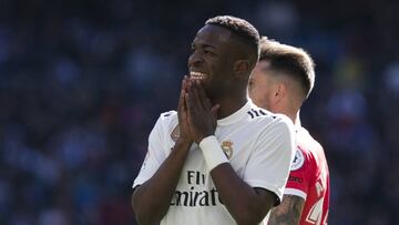 Vinicius le endosa una goleada al PSG con la PlayStation y presume de ello en Instagram