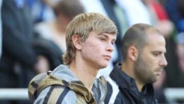 Samuele Longo, en la grada en el partido ante el Valencia.