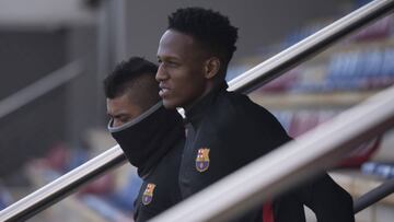 Yerry Mina durante un entrenamiento con Barcelona