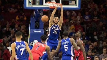 Ben Simmons se cuelga del aro ante los Wizards.