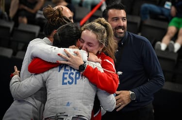 Las chicas del sable son de bronce: Mis hermanas son mejores que las tuyas