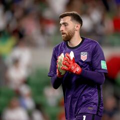 Nottingham Forest submit bid for USMNT goalkeeper Matt Turner