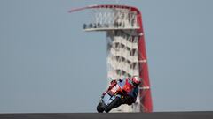 AUSTIN, TEXAS - APRIL 12: Manuel Gonzalez of Spain and QJMOTOR Gresini Moto2� rounds the bend during the free practice during the MotoGP Of The Americas - Free Practice at Circuit of The Americas on April 12, 2024 in Austin, Texas.   Mirco Lazzari gp/Getty Images/AFP (Photo by Mirco Lazzari gp / GETTY IMAGES NORTH AMERICA / Getty Images via AFP)