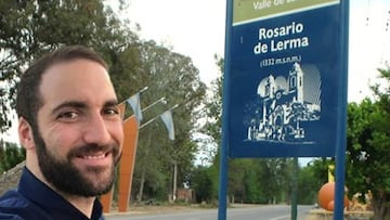 Gonzalo Higuaín fue protagonista por sorpresa en la boda de Messi.