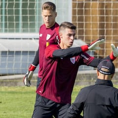 Kepa Arrizabalaga se ejercita con normalidad en Lezama