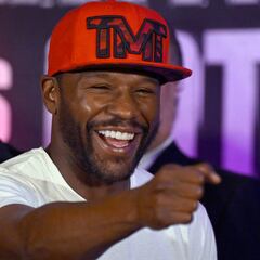 Caos en el pesaje Mayweather vs Gotti III