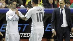 Zidane looks on as Isco comes on for James