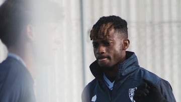 Efe Aghama ya se ha ejercitado hoy con el Huesca.