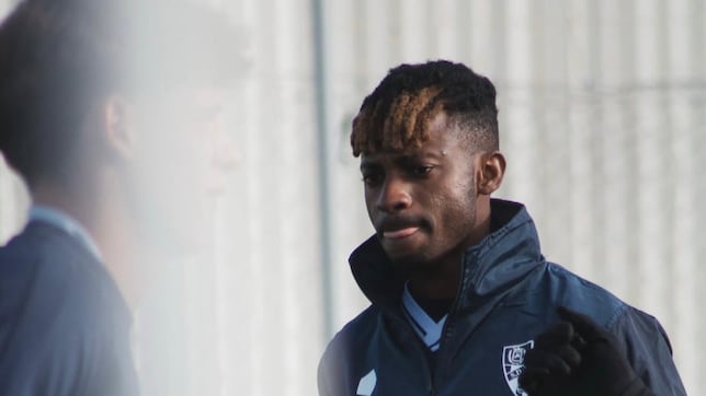 Oficial: Efe Aghama, primer refuerzo invernal del Huesca