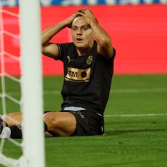 El Valencia, colista en artillería