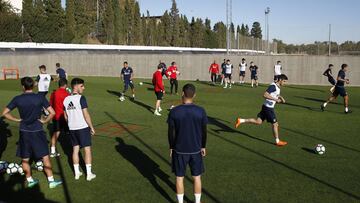 Marcelino hizo una lista de 19 futbolistas. Solo se quedaron fuera los que no pueden jugar hoy: Kondogbia, Gabriel y Coquelin.