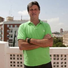 Kempes: "Merezco entrenar al Valencia como cualquier otro"