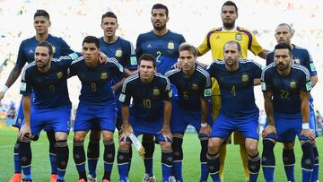 Repiten: Romero, Zabaleta, Mascherano, Enzo Pérez, Biglia, Messi e Higuaín antes de la final del Mundial.