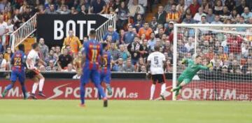 Rodrigo adelantó al Valencia. 2-1.