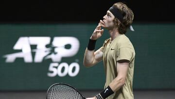 Rublev y Fucsovics se disputar¨¢n el t¨ªtulo en R¨®terdam