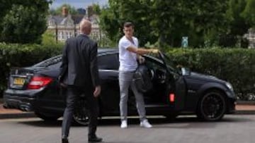 ESPERA. Gareth Bale no verá hoy a sus compañeros del Tottenham.