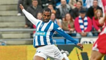 <b>OBJETIVO. </b>El delantero Sinama-Pongolle ha admitido que maneja varias proposiciones de cara a la próxima temporada.