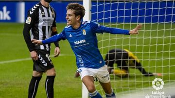El Oviedo castiga al Castellón