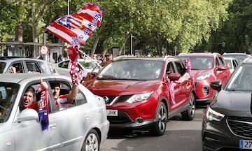 La gran caravana rojiblanca en imágenes