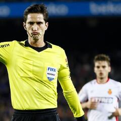 El arbitraje español pitará con silbatos violetas esta jornada para conmemorar el 8-M