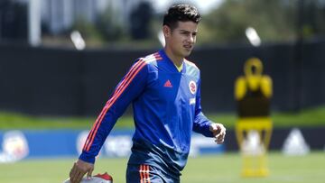 Reinaldo Rueda, entrenador de la Selección Colombia, se refirió al futuro de James Rodríguez, espera que pueda jugar para que regrese al equipo nacional