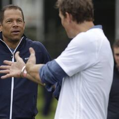 Córdoba, dolido con Falcao y James por el fútbol femenino