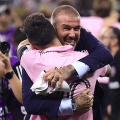 David Beckham “sneaked into Lionel Messi’s dad’s hotel” to propose MLS move