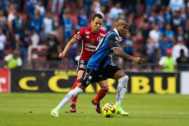 Cruz Azul cuenta con un plantel lleno de profundidad, con nombres que serían titulares en muchos equipos, pero tendrán que luchar por un sitio hasta con las uñas. Incluso, algunos como Javier Salas, Jordan Silva, Misael Domínguez y Martín Zuñiga podrían quedar fuera de las convocatorias. 