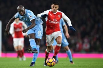 Alexis Sánchez nuevamente fue figura en Arsenal. 