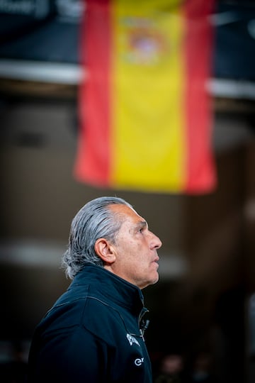 Sergio Scariolo, seleccionador nacional, durante un entrenamiento en Len previo al partido frente a Blgica.