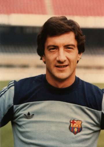 Militó en el Espanyol entre 1978 y 1981 y en el Barcelona entre 1981 y 1988.