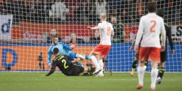 2-0. Klaarsen anotó el segundo gol holandés.