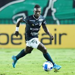 Kevin Velasco llama la atención del Corinthians