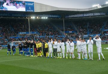 El Alavés salió al terreno de jeugo con: Pacheco; Martín, Laguardia, X. Navarro, Duarte; Vidal, Tomás Pina, Wakaso, Rioja; Lucas Pérez y Joselu. El Real Madrid: Areola; Carvajal, Militao, Ramos, Marcelo; Modric, Casemiro, Kroos, Isco; Benzema y Bale.

