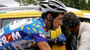 <b>12ª ETAPA. </b>Roberto Heras necesitó 15 puntos de sutura en la pierna izquierda, para cerrar la brecha que se hizo en una caída, a pocos kilómetros del final de la etapa.