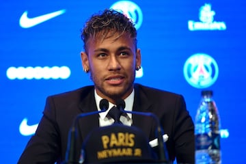 La presentación de Neymar como nuevo jugador del PSG