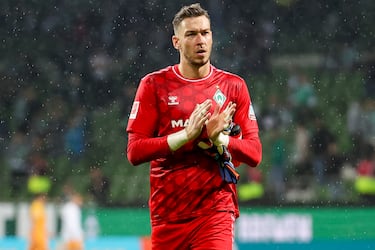 Altura: 1,96 m | Pie: derecho | Sin club desde: 01/07/24 | Valor de mercado: 1,5 millones de euros | Último club: Werder Bremen