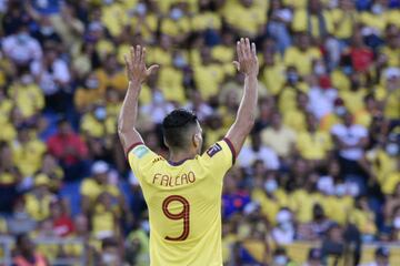 La Selección de Reinaldo Rueda sumó su tercer empate consecutivo al igualar 0-0 ante Ecuador en Barranquilla. Hubo polémica en el final.