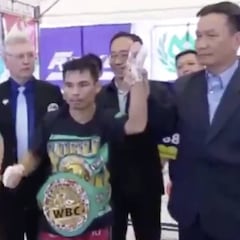 Menayothin es historia: tumba a Tadura y supera a Mayweather