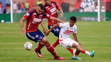 Medellín y Santa Fe empatan 1-1 en el Atanasio Giradot
