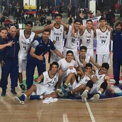 Chile Sub 18 celebra en el debut del premundial de básquetbol